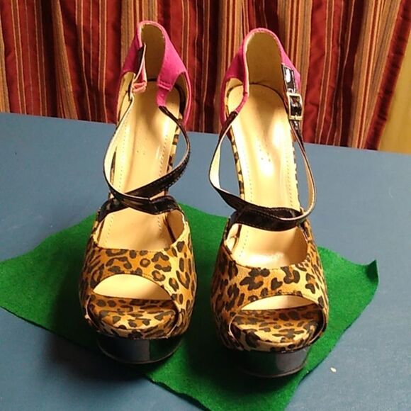Leopard Print Platform Liliana Hot Pink High Heel Black Crossing Straps Prom - Picture 1 of 10